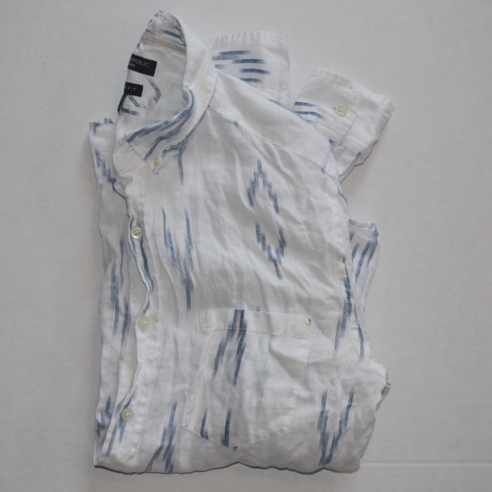 Banana Republic Linen Button-Up